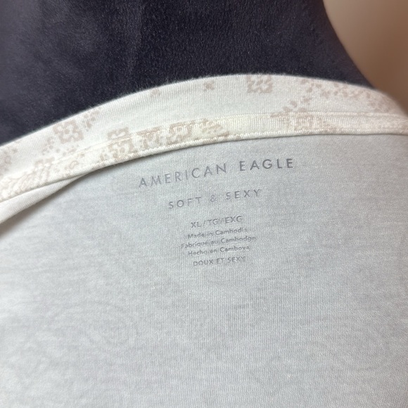 American EagleViscose Soft & Sexy Women’s XL V-Neck Paisley Bandana Print White - Picture 5 of 6